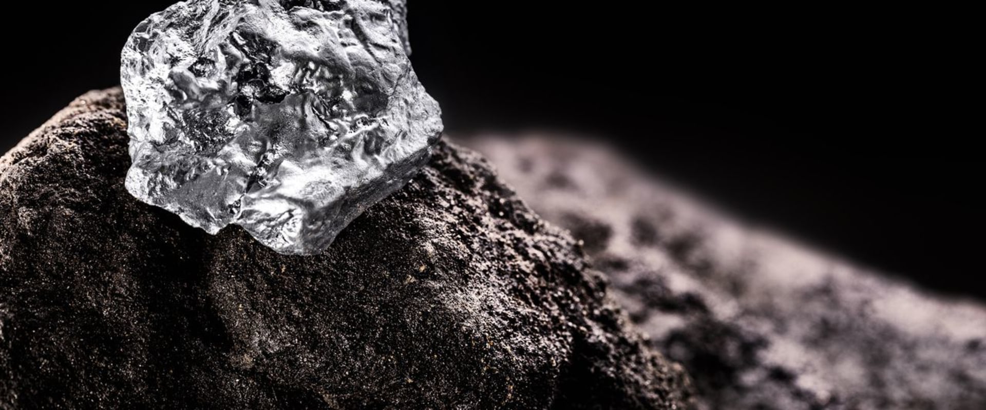 Is platinum better than gold as an investment?